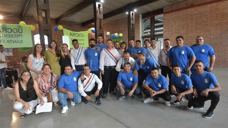 De la obra al aula: Obreros volvieron a la escuela y terminaron el secundario