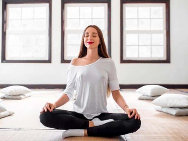 La meditación, el nuevo bótox de las famosas para brillar en la alfombra roja