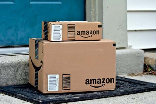 Amazon está usando nuevas máquinas que empaquetan productos de forma automática