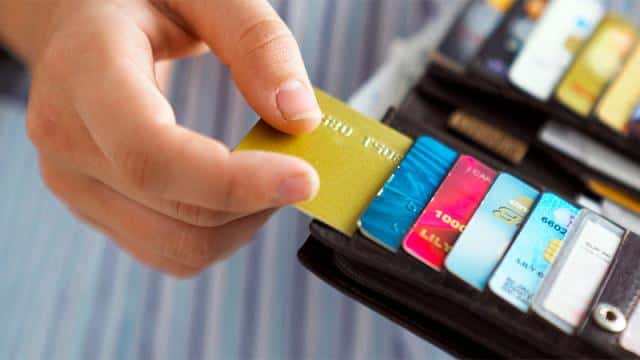 Financiarse con tarjeta de crédito puede costar hasta 170% anual