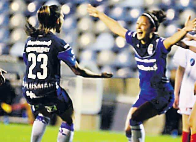 El primer torneo profesional de fútbol femenino de la historia arrancó a puro gol
