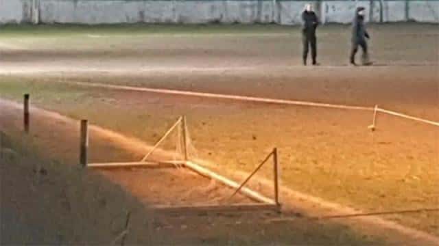 Un chico de 12 años murió aplastado por un arco en una cancha de fútbol