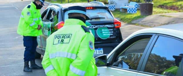 La policía incrementa los puestos de control en Paraná
