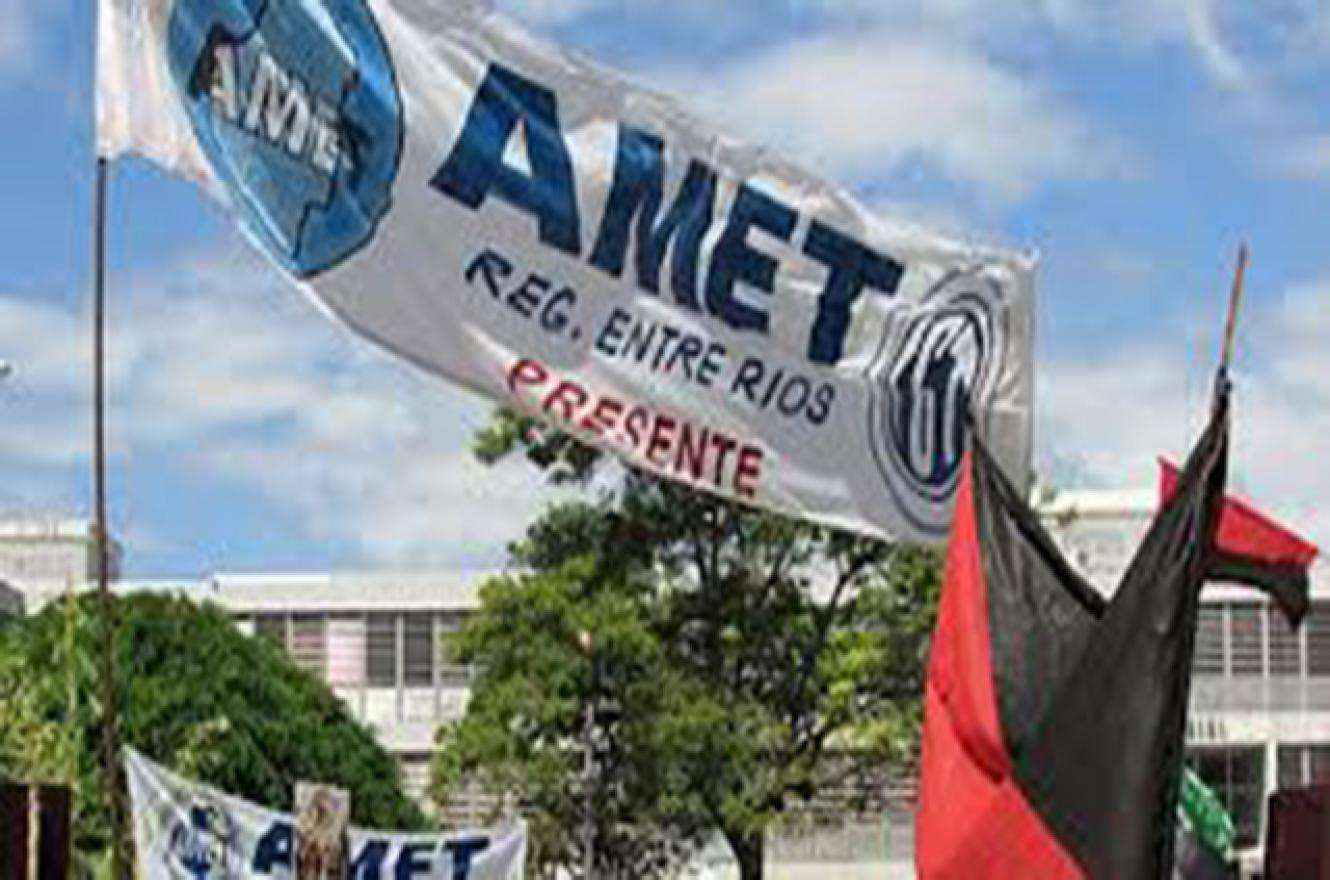 AMET define las demandas que llevará a la paritaria