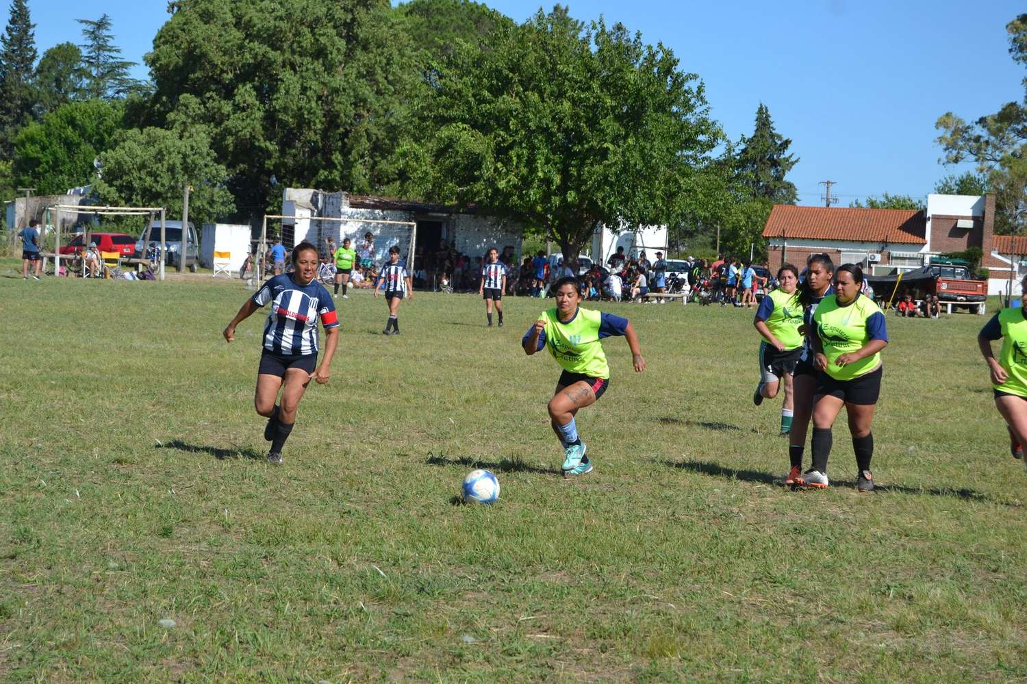 Fútbol Femenino y su retorno a las canchas locales