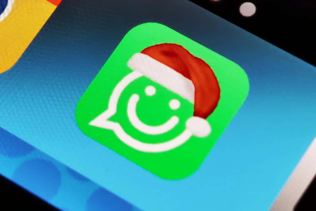 Cómo cambiar el logo de WhatsApp por uno con gorrito de Navidad