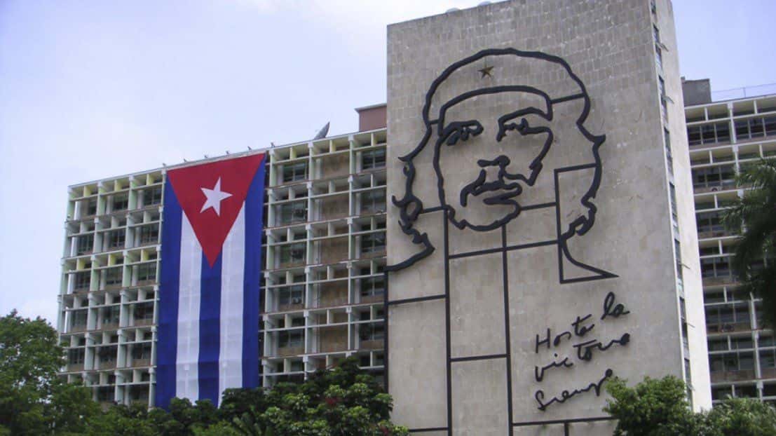 Cuba inicia el año con un fuerte ajuste económico y reformas