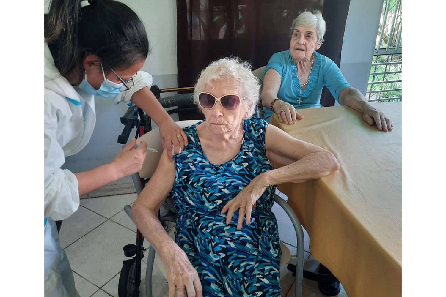 Paraná: Finalizó la vacunación contra en geriátricos 