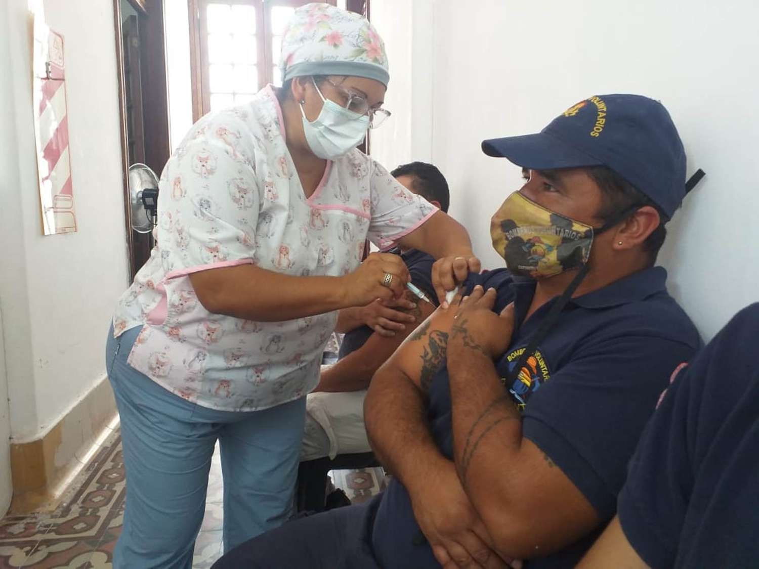 Bomberos Voluntarios: comenzaron a ser vacunados