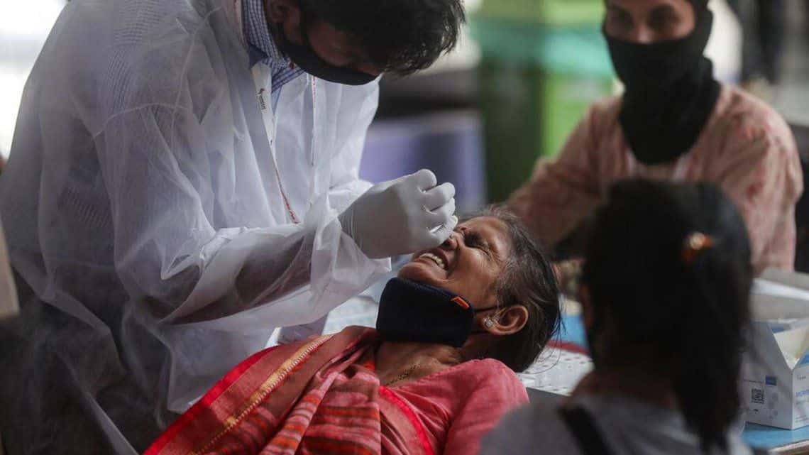 India: temor por nueva cepa "doble mutante" del coronavirus