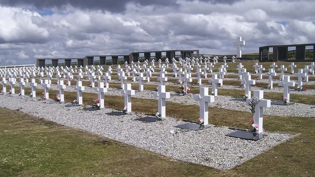 Encuentro, Pakapaka, DeporTV y Contar rinden homenaje a los caídos en Malvinas