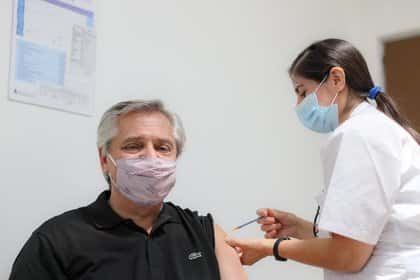 Alberto Fernández dio positivo de coronavirus y confirmó que se encuentra aislado