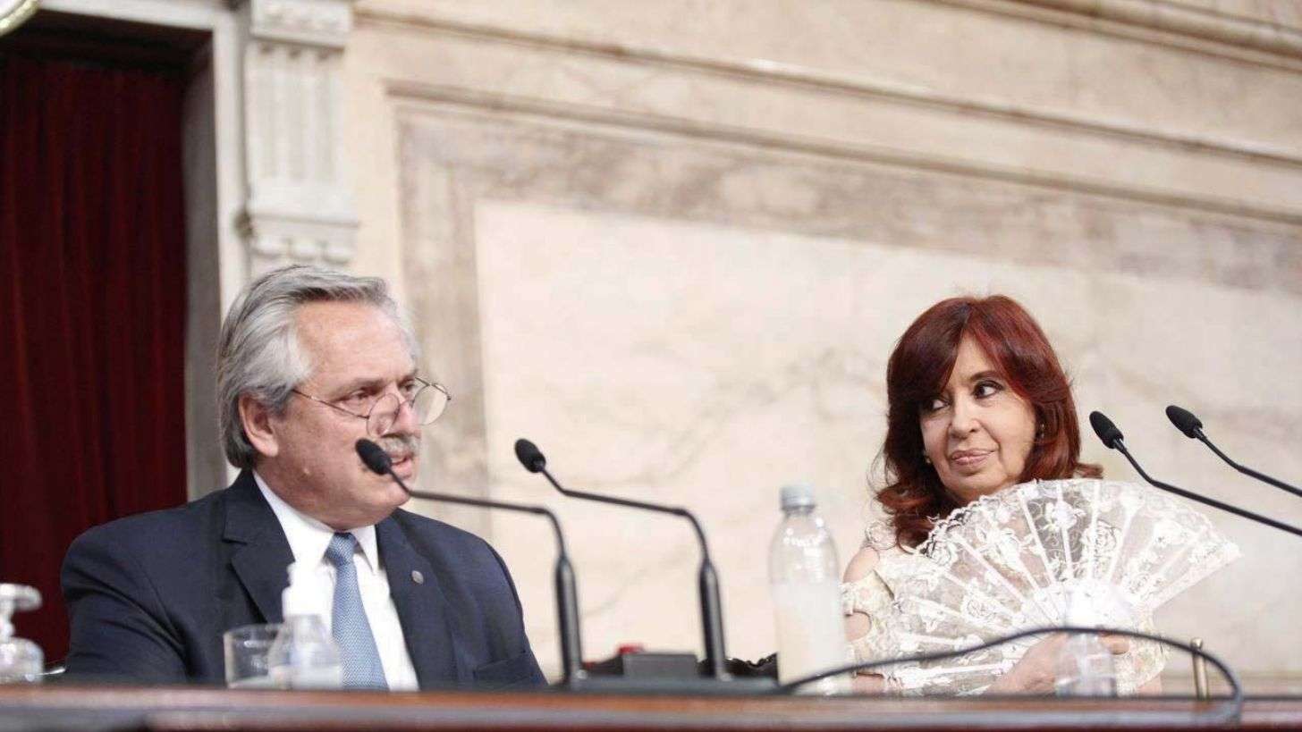 La broma del intendente neuquino: "Alberto, estornudale a Cristina"