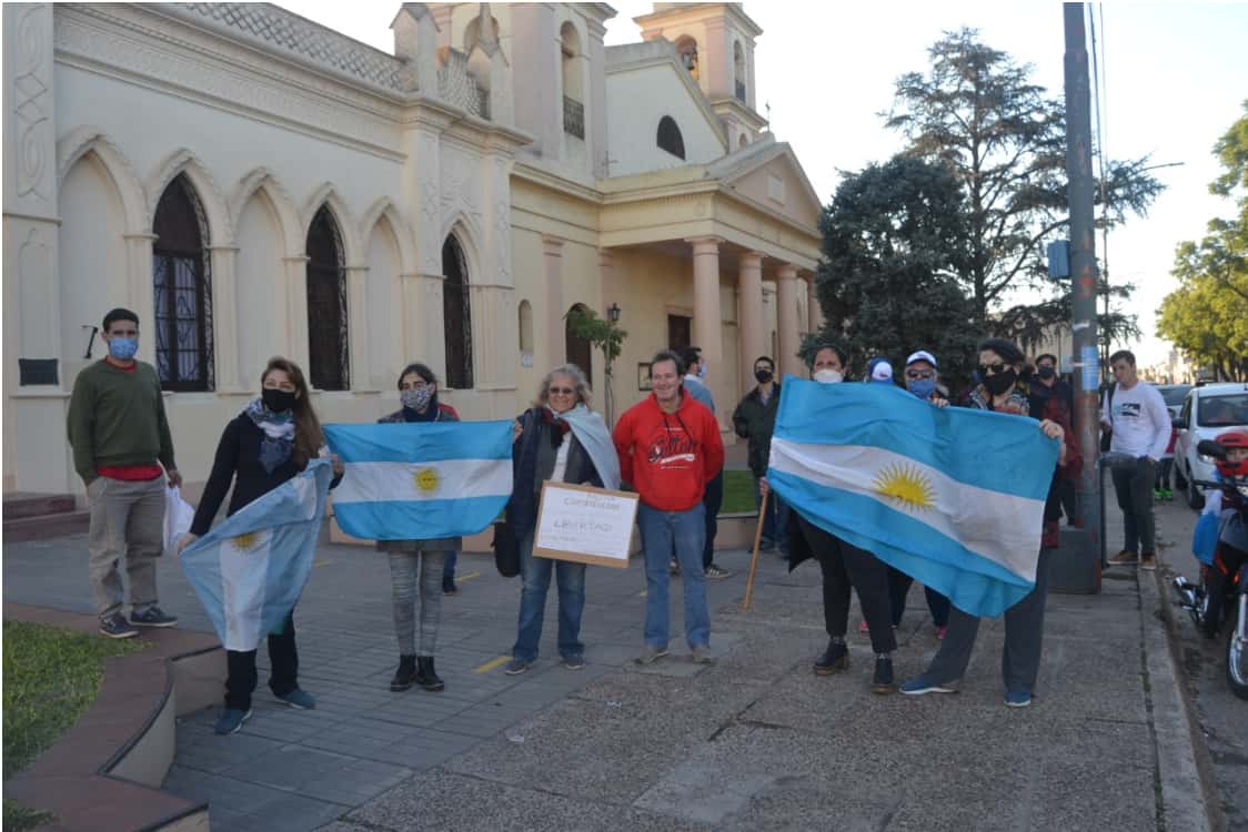 Gualeguay: protesta por las restricciones laborales