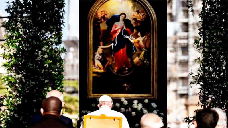 El Papa Francisco le pidió a la "Virgen desatanudos" por el fin de la pandemia