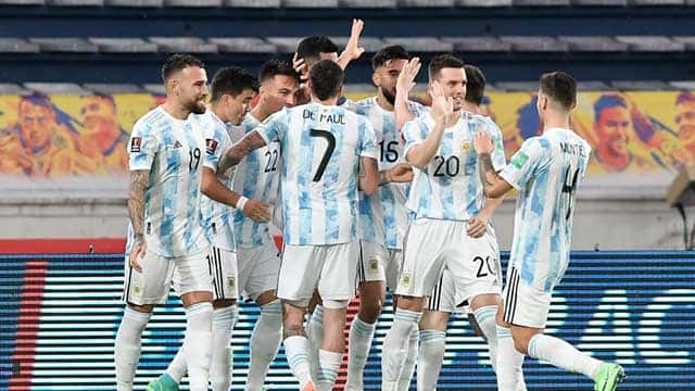 Argentina enfrenta a Paraguay en cuartos de la Copa América