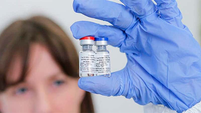 Estudios preliminares avalan la combinación de vacunas Sputnik y AstraZeneca