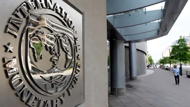 Expectantes: el lunes culmina votación en FMI que dará luz verde a nuevos fondos