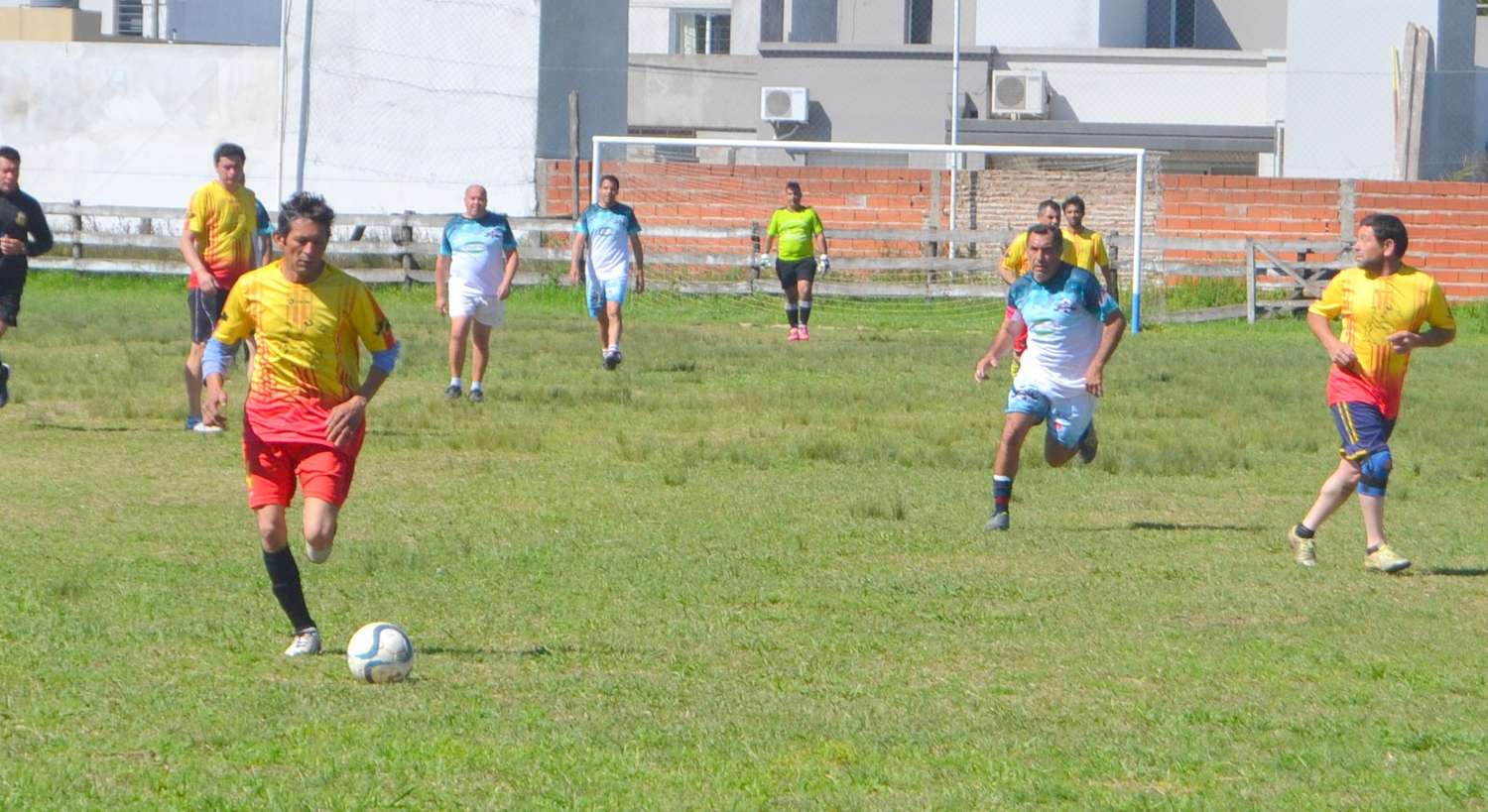 Prosigue el fútbol Senior en cancha de Yaguarí