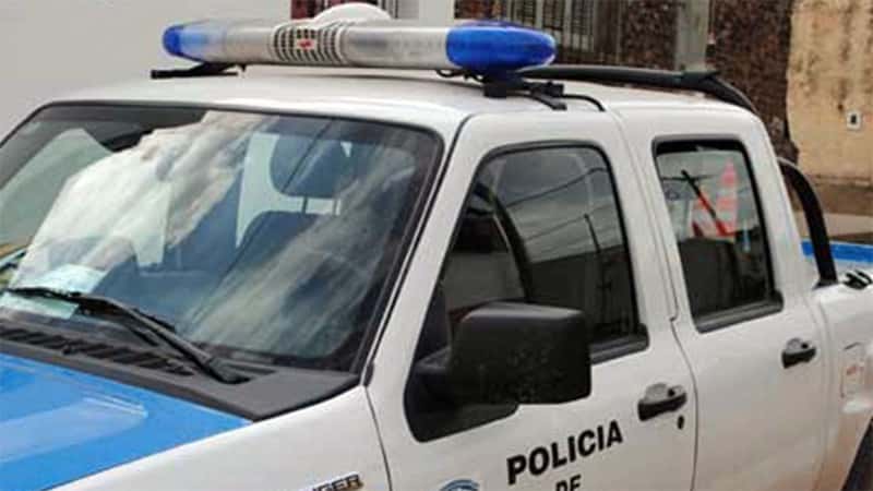 Chocaron auto de un policía y se fugaron: fueron trasladados a Jefatura