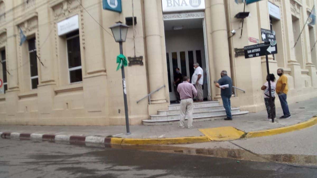 Banco Nación: empleados cobrarán $ 66.000 por cumpleaños de la entidad