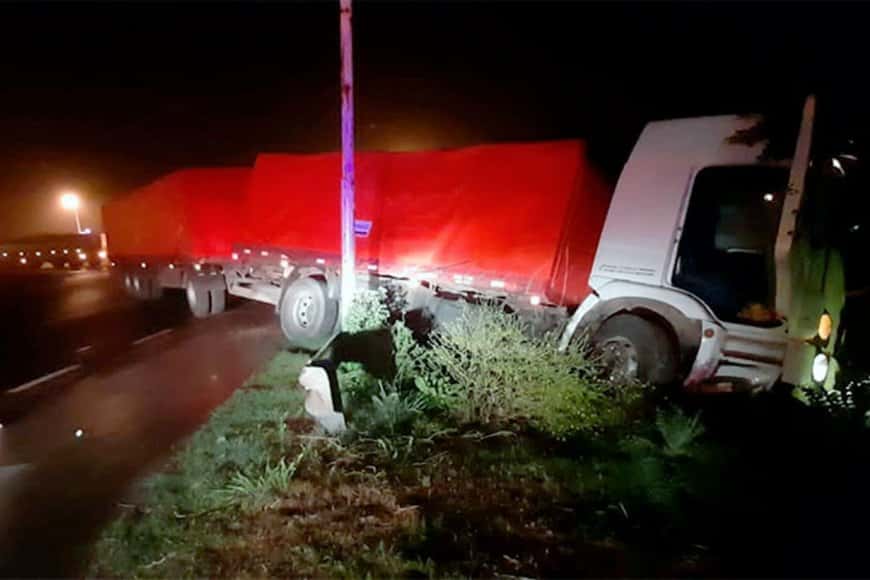 Gualeguay: un camión perdió el control e impactó contra el guardarraíl
