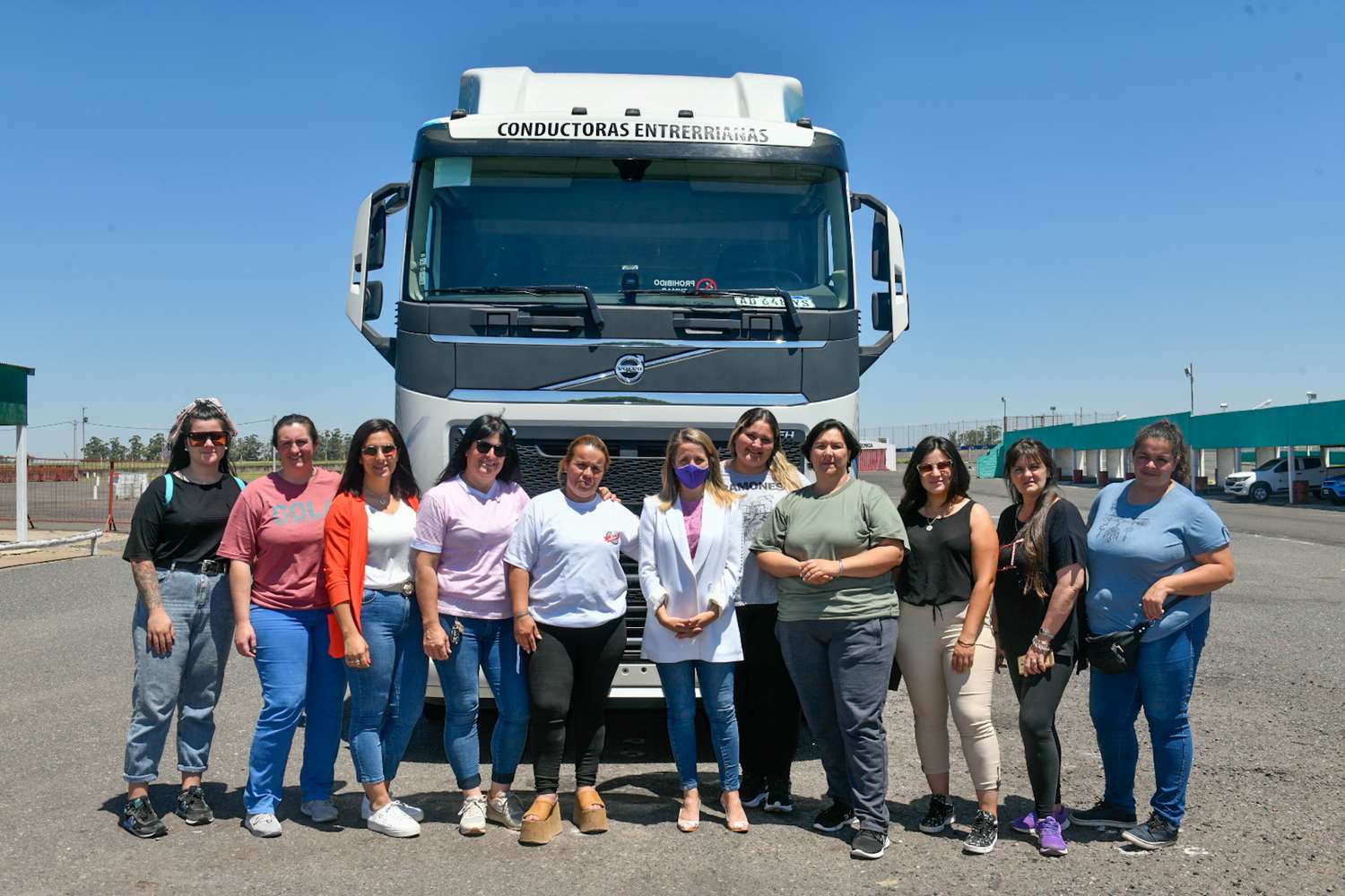 Conductoras entrerrianas obtuvieron su licencia para conducir transporte de cargas