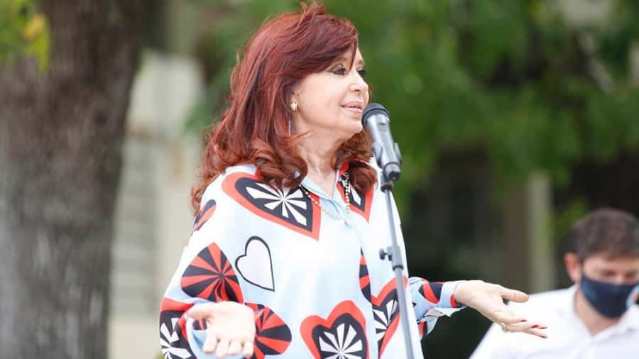 Cristina Fernández de Kirchner continúa internada con "una buena evolución clínica"