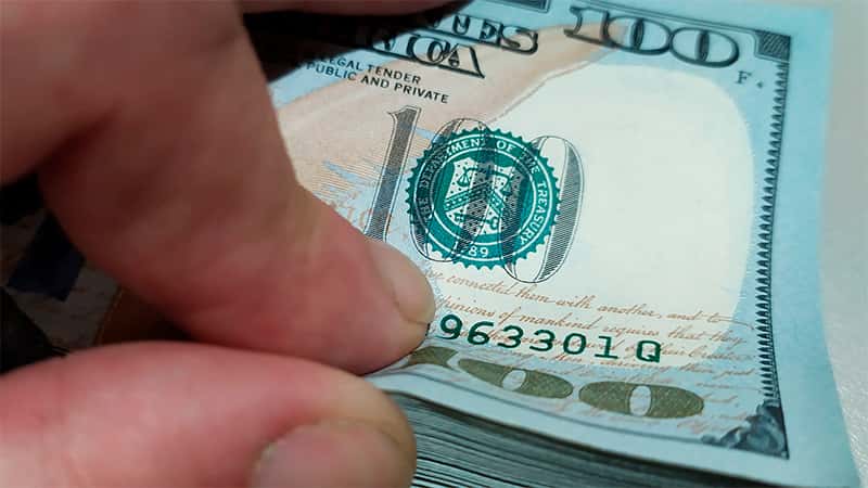 Tras las elecciones, el dólar blue cayó y terminó debajo de los $200