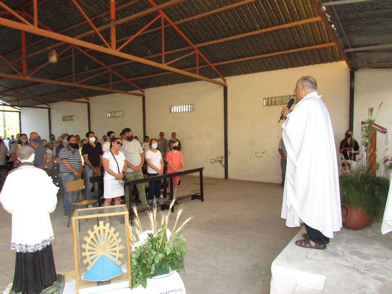 Se realizó una misa por los trabajadores de Soychú