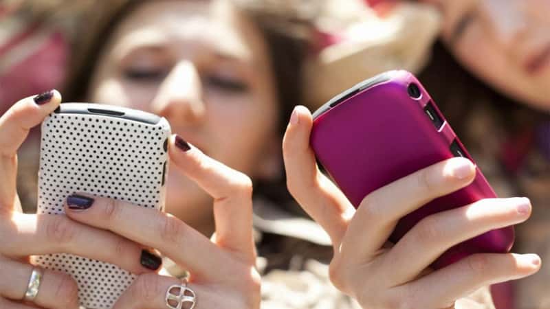 La región cerrará el 2021 con 450 millones de usuarios de celulares