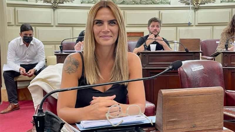 Amalia Granata calificó de “PANTOMIMA” el incidente de Cristina