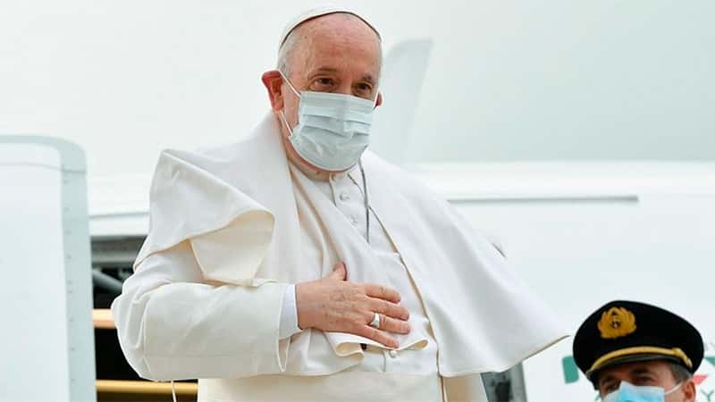 El papa Francisco reveló que visitar Ucrania es "una posibilidad que está sobre la mesa"