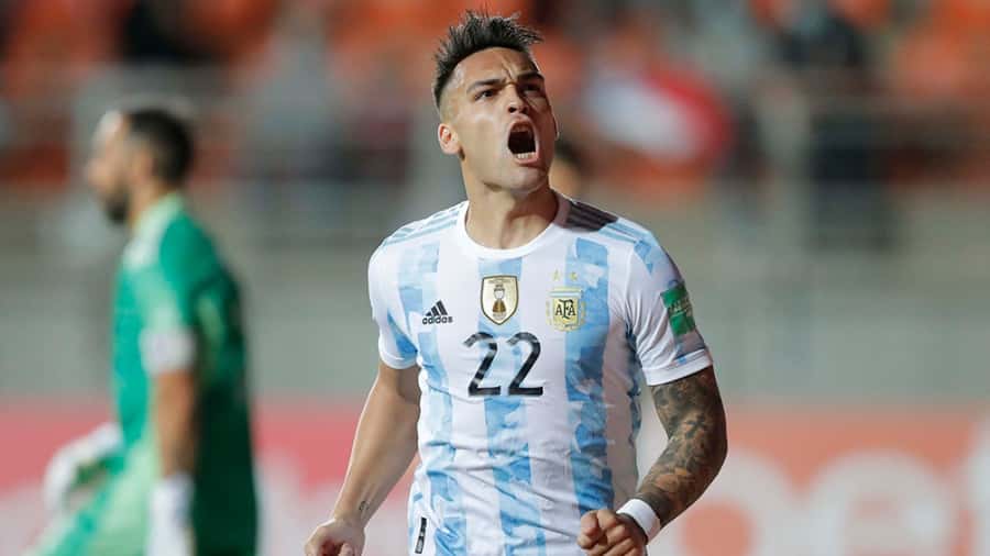 Argentina luchó hasta el cansancio y derrotó a Chile que sufre para llegar a Qatar