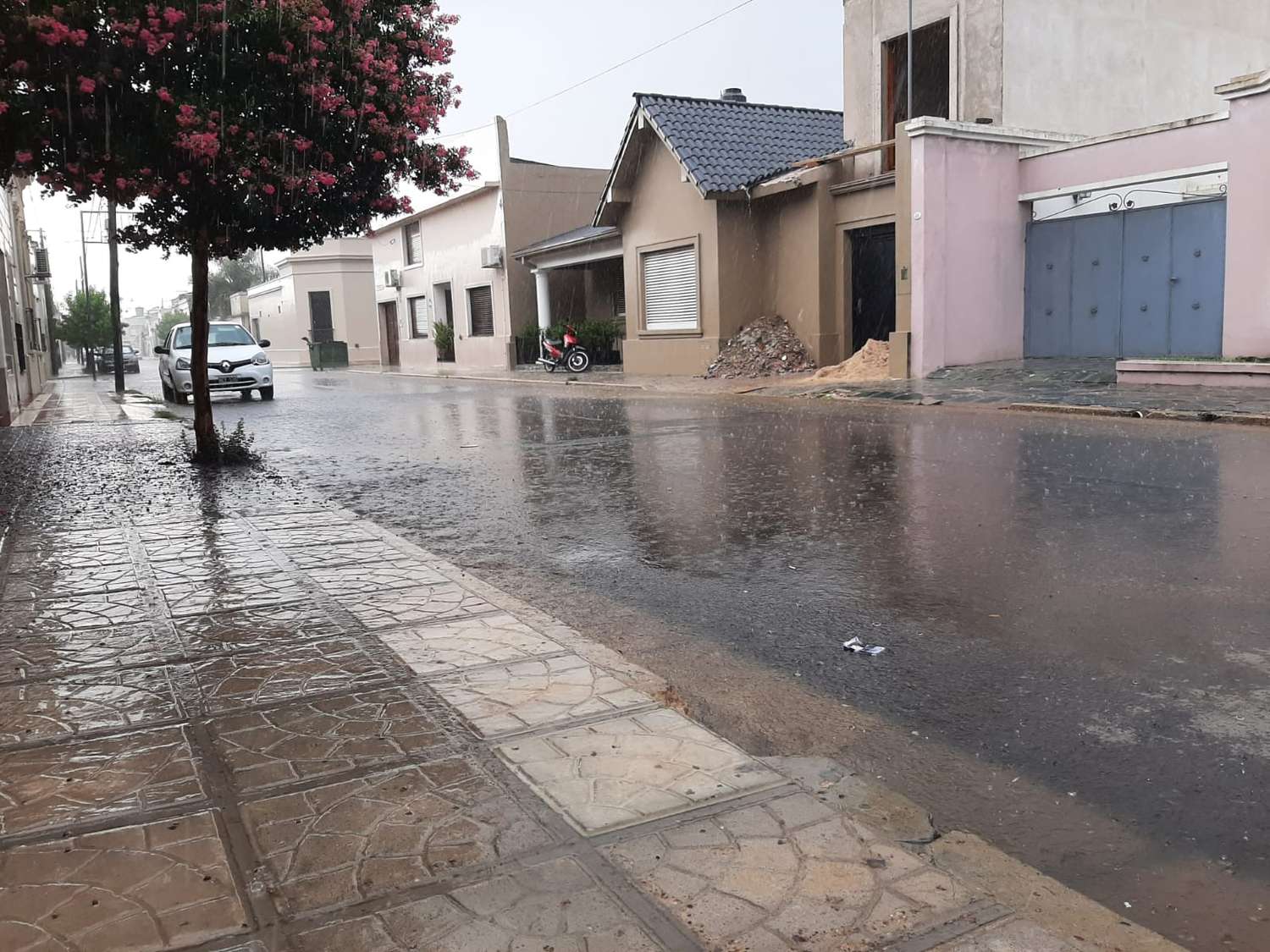 Llegaron las lluvias a Entre Ríos: hay alerta por tormentas y fuertes vientos