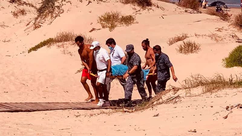 Argentinos fueron arrastrados por la marea en Uruguay