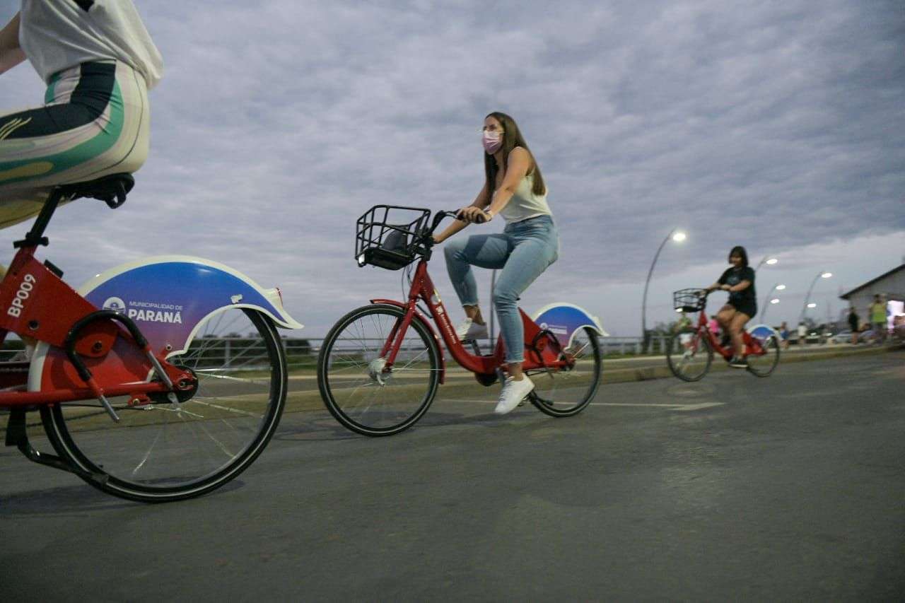 En Paraná ya funciona un sistema de bicicletas públicas