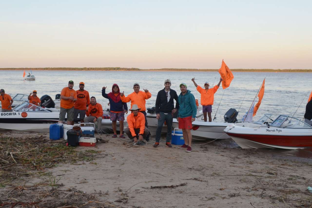 Pesca deportiva: la Peña del Bocha participará con 15 lanchas en la Fiesta del Surubí