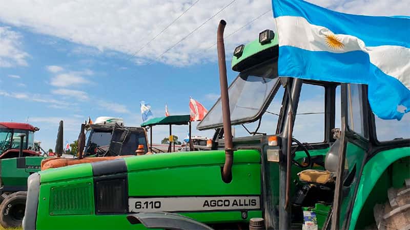 Gualeguaychú: Productores hicieron asamblea a la vera de Ruta 14