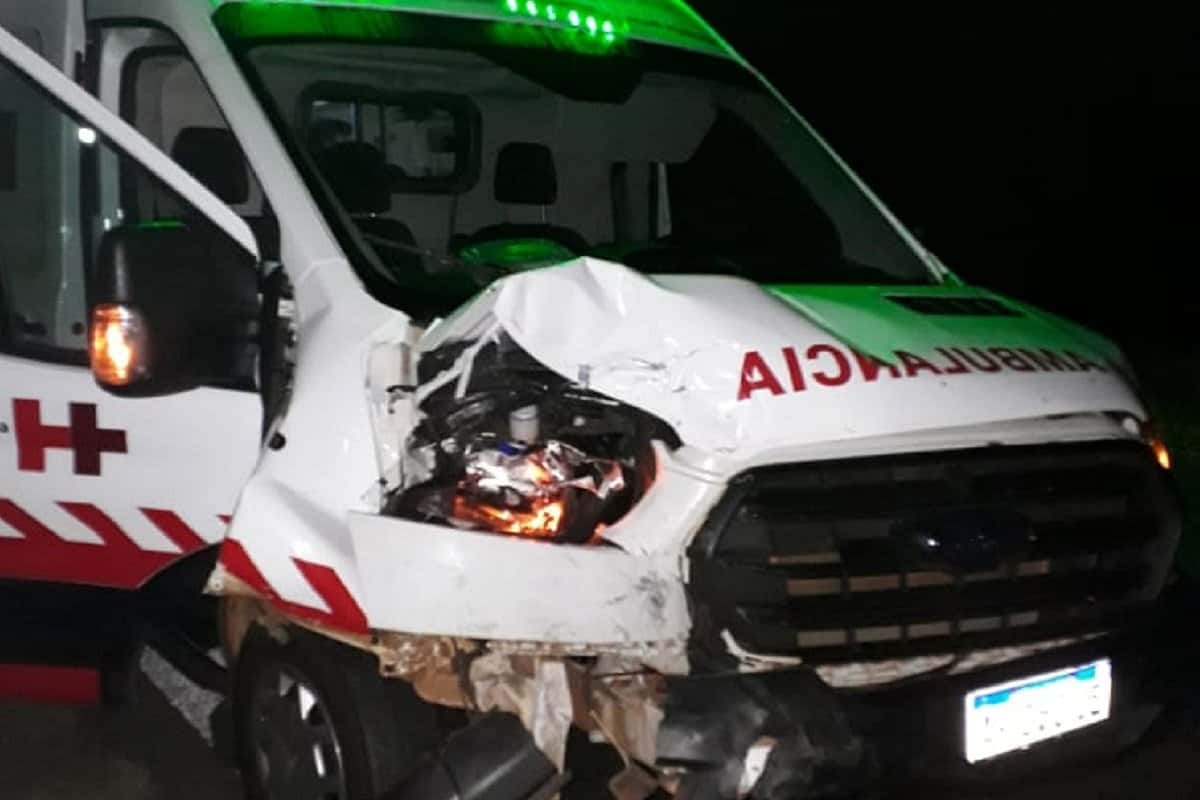Una ambulancia que trasladaba un niño al Hospital Garrahan chocó en Ceibas
