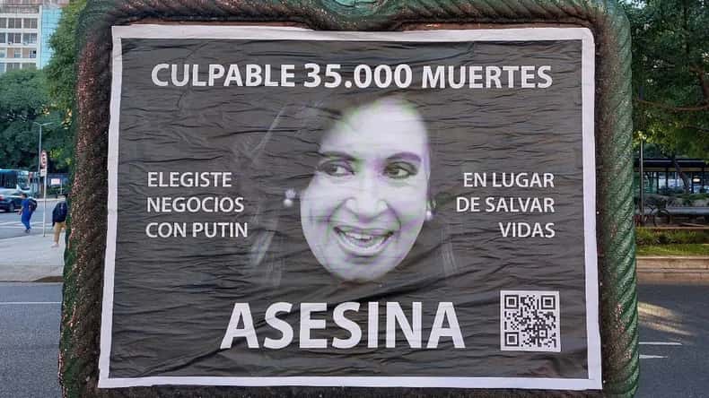 Detienen a una persona en Morón por los afiches contra Cristina Kirchner