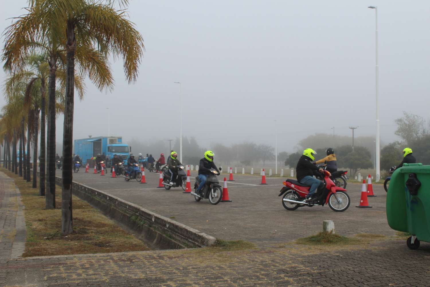 Dictaron capacitación en conducción de motos para empleados de Soychú