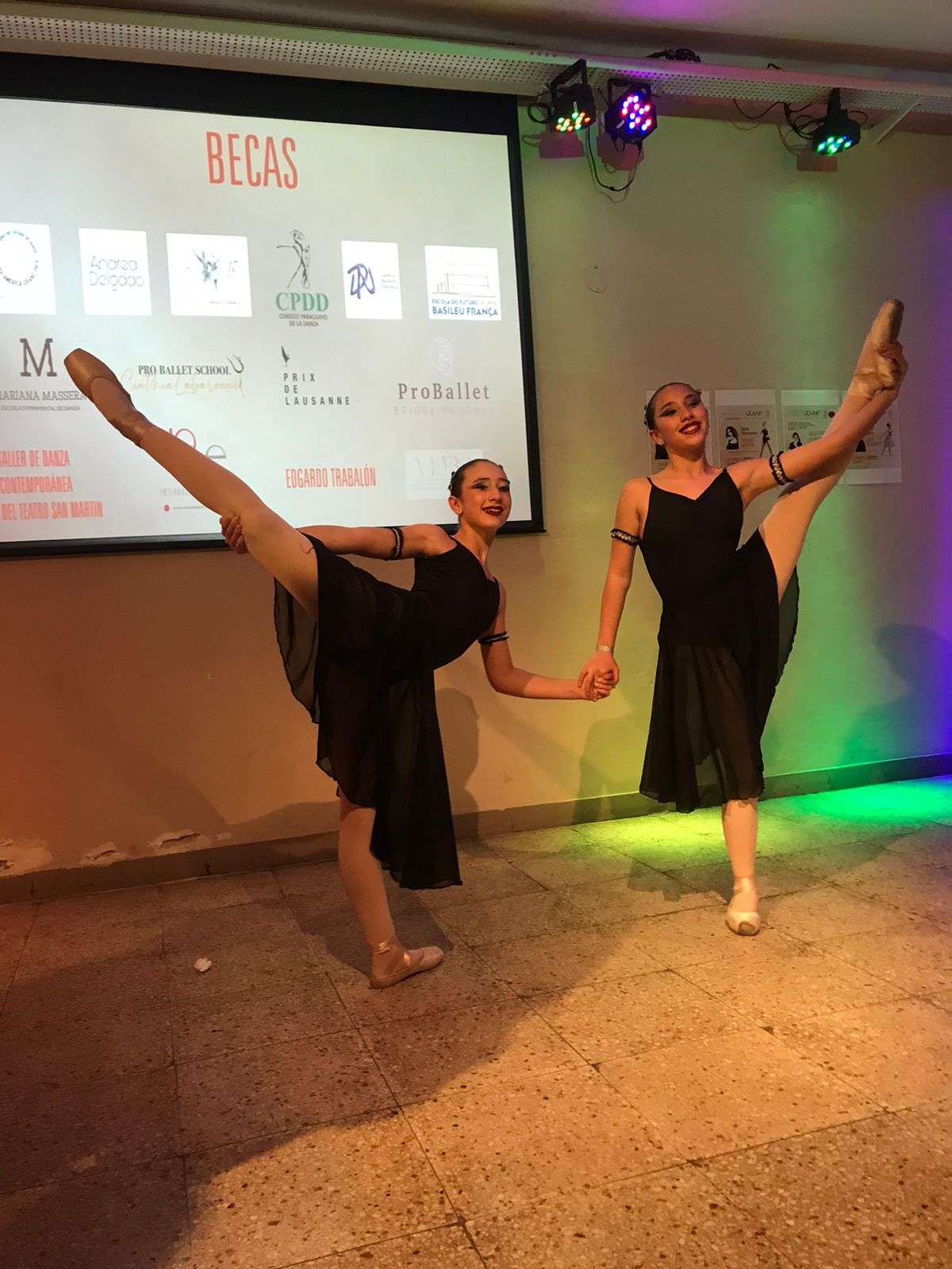 Cloche: las pequeñas bailarinas locales Aimee Hermoso y Paula Sabi ganaron el oro