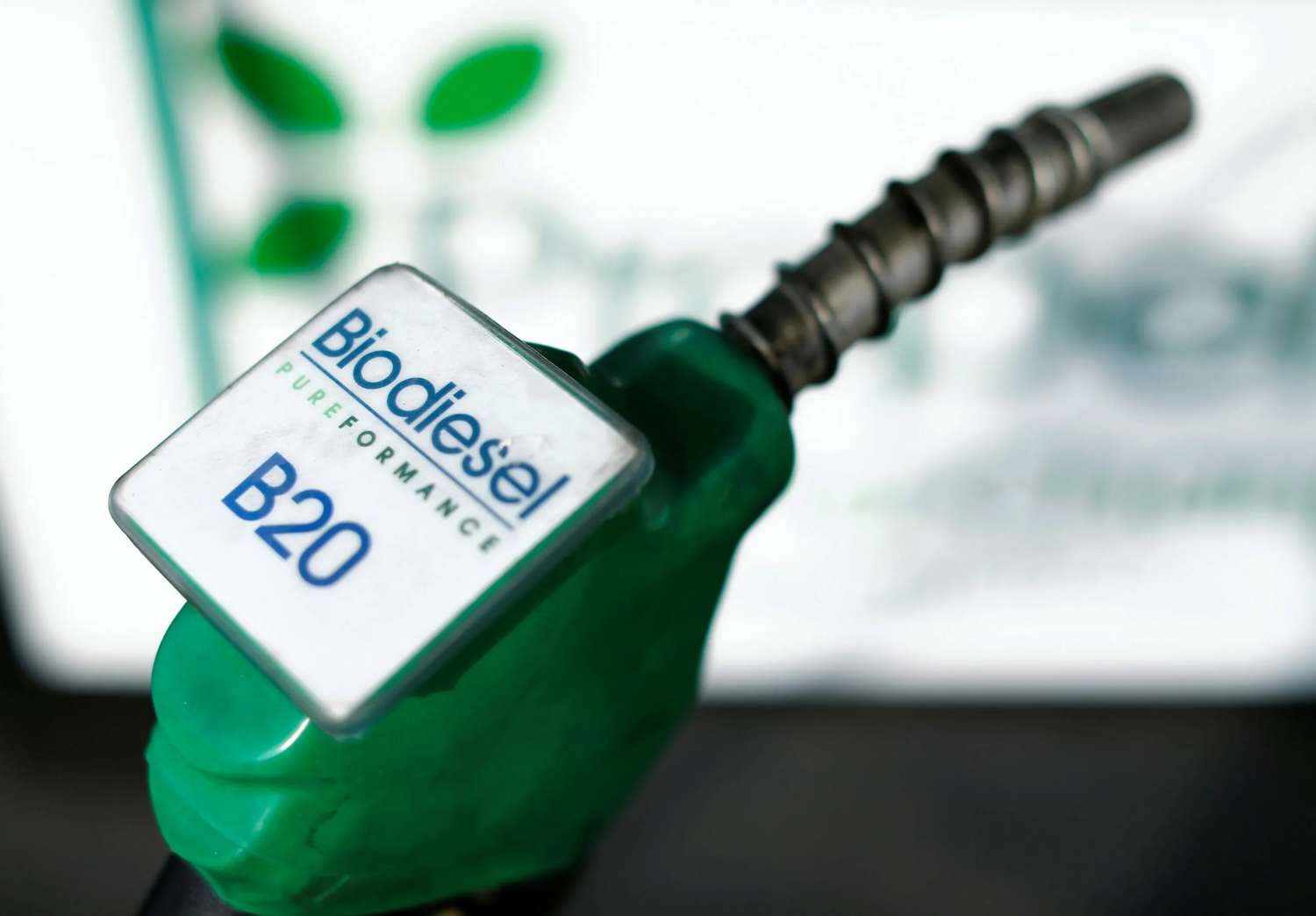 El Gobierno decidió prorrogar el corte del biodiesel al 12,5%