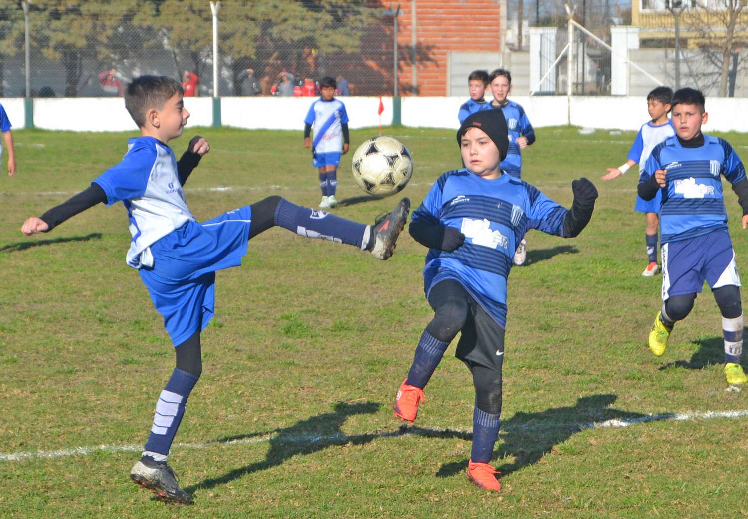 Una extensa programación de partidos de diferentes categorías dieron el puntapié inicial al fútbol Infantil en Bancario.