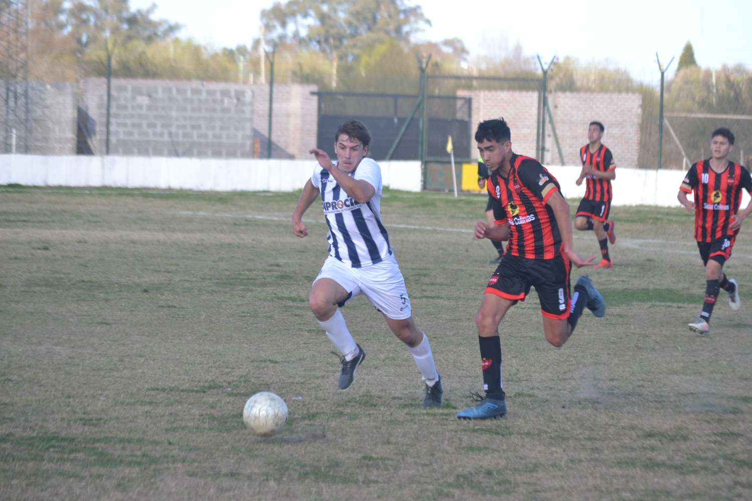 Gualeguay Central y Sociedad Sportiva, tras el clásico que disputaron en la última fecha de la fase clasificatoria, serán riesgosos rivales de Urquiza y Barrio Norte respectivamente.