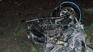 Motociclista perdió la vida al chocar de frente contra un camión