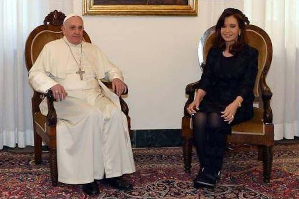El Papa llamó por teléfono a Cristina Kirchner y le expresó su “solidaridad y cercanía”