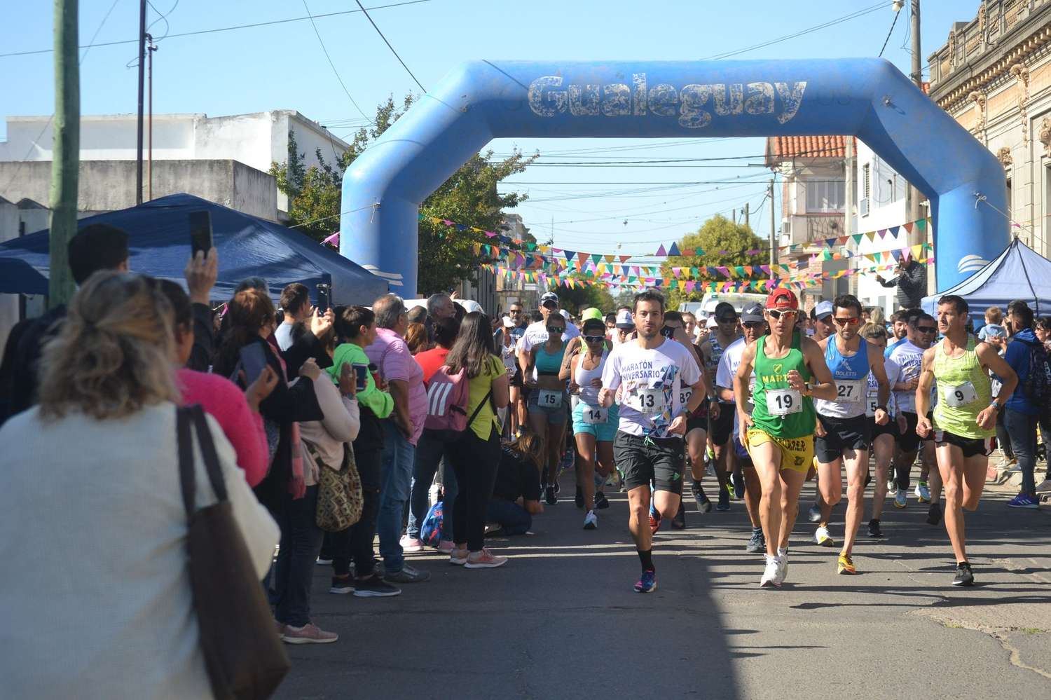 Más de 400 atletas en diferentes categorías se dieron cita para esta Maratón Aniversario de Lucecitas.