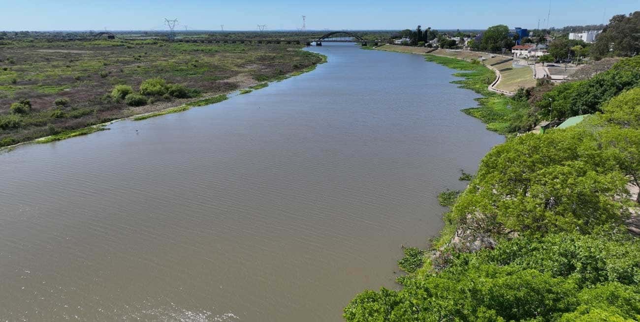 Río Salado: en el agua y en sedimentos hallaron plaguicidas y metales pesados